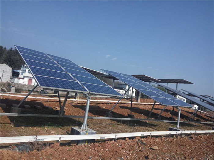 斜單軸跟蹤太陽能支架